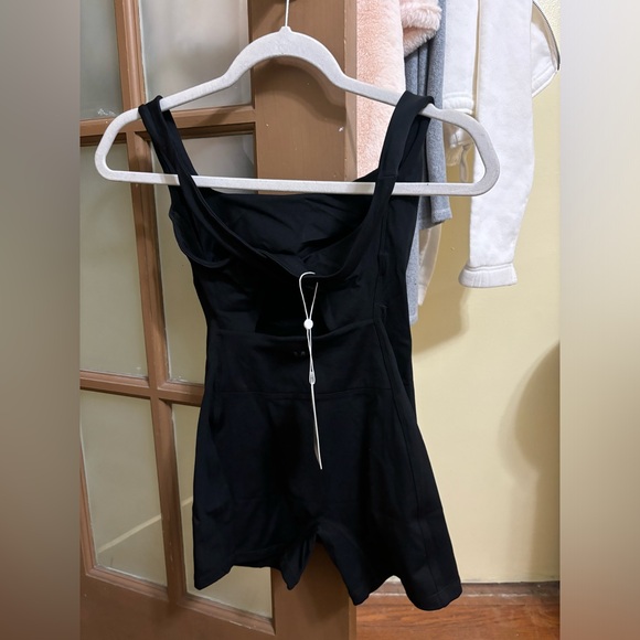 Monday swimwear workout romper size medium - Picture 3 of 5